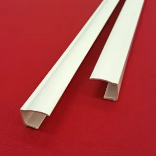 Easy-Shadow - 2 Stück Hochwertige Seitenschienen Länge 150 cm selbstklebend für Klemmfix-Rollos Verdunkelungsrollo - Führungsschiene aus PVC individuell kürzbar - weiß