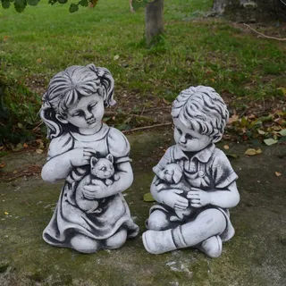 gartendekoparadies.de Gartenfigur Junge und Mädchen mit Tieren, Steinfiguren, H. 24/26 cm, je 4 kg, Frostsicher grau