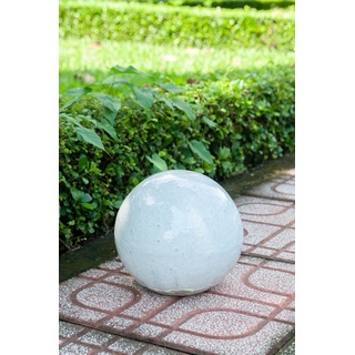 Teramico Dekokugel Gartenkugel Rosenkugel Keramik 12cm Grau-Weiß, 100% Frostfest weiß