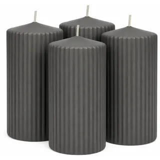 Geriffelte Stumpenkerzen 4er Set durchgefärbt 130x70 mm – Premium Rillenkerzen Made in Germany – 61h Brenndauer – Moderne Deko Kerzen für Adventskranz & Tischdeko (Anthrazit)
