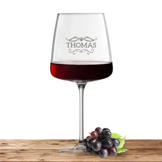 Zwiesel Glas Rotweinglas 710ml mit Namen oder Wunschtext graviert - Vivid Senses - personalisiertes Weinglas als Geschenk für Frauen und Männer - Motiv (Barock 01)