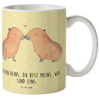 Mr. & Mrs. Panda Kinderbecher Capybara Liebe - Gelb Pastell - Geschenk, Plastik Tasse, Gute Laune, Kunststoff, Mikrowellenbeständig gelb