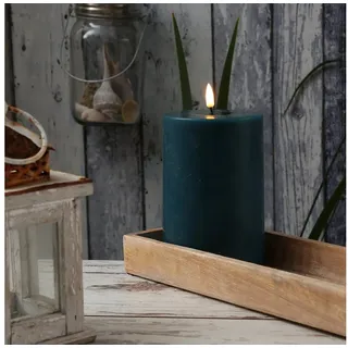 Deluxe Homeart LED-Kerze Mia Deluxe Echtwachs flackernd Wachsspiegel H: 15cm D: 10cm petrol, LED Classic, warmweiß (2100K bis 3000K) blau