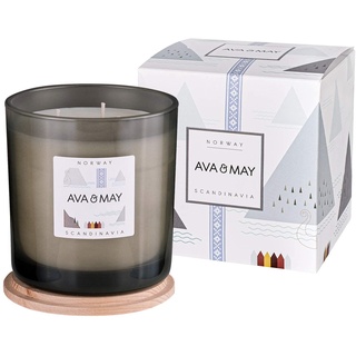 AVA & MAY Norwegen Große Duftkerze (500 g) – vegane Sojawachs-Kerze mit 70 Stunden Brenndauer – mit hochwertigem Duftöl aus Amber, Maiglöckchen und Moschus