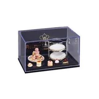 "\"Teatime\" - Kuchen Etagere aus Metall mit Macarons"