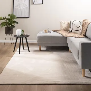 FRAAI | Home & Living Flauschiger Teppich - Cozy Creme - 130x200 cm - Polyester - Kurzflor - Einfarbig - Waschbar in Waschmaschine - Modern - Wohnzimmer, Esszimmer, Schlafzimmer, Babyzimmer