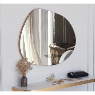 Gozos Spiegel Wandspiegel mit hölzerner Unterseite l Asymmetrischer Spiegel (75 x 55 cm), Mirror Spiegel gerahmt zum Aufhängen Gold Denia - 75 cm x 55 cm