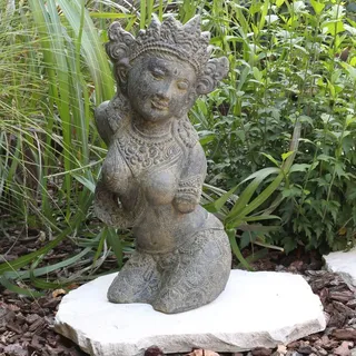 Oriental Galerie Dewi Figur Skulptur Stein Gott Statue Lavasand Bali Garten Steinfigur Deko 60 cm