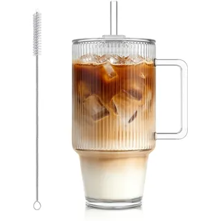 KEMORELA Trinkglas mit Deckel und Strohhalm | 710ml Gerippte Glasbecher, Robust & Spülmaschinenfest | Für Iced Coffee, Smoothie, Saft, Cocktail, Wasserglas