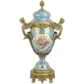Casa Padrino Barock Porzellan Vase mit Deckel Hellblau / Mehrfarbig / Messingfarben 36 x 21,4 x H. 65,3 cm - Prunkvolle Deko Blumenvase - Deko Accessoires im Barockstil