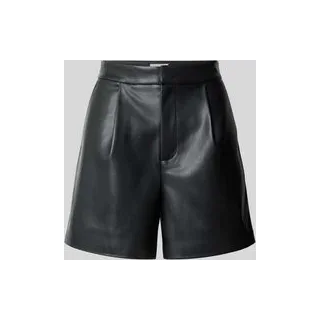 Shorts in Leder-Optik mit Gesäßtaschen, Black, 40