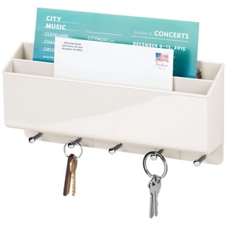 mDesign praktische Briefablage für Flur und Küche – kompaktes Schlüsselboard mit 2 Fächern für Post und 5 Haken – wandmontiertes Schlüsselbrett aus Kunststoff – cremefarben
