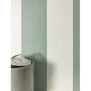 Newroom Vliestapete Grün Streifen Landhaus Salbeigrün Tapete Wohnzimmer | feine Leinenstruktur, textile Gewebeoptik, Blockstreifen cremeweiß, Streifentapete, Mustertapete, Wandtapete, ansatzfrei