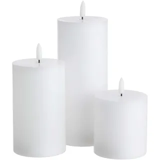 BUTLERS 3er Set LED-Kerzen mit Timerfunktion -Nordic Light- Elektrische Echtwachs-Kerzen mit flackernder Flamme und Fernbedienung | Flammenlose Stumpenkerzen Lichter Batterie-betrieben