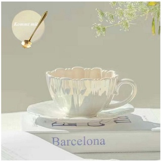 FIDDY Cappuccinotasse Vintage-elegantes Keramik-Kaffeebecher-Untertassen-Set mit Löffel, Blütenblatt-Kaffeetasse, eleganter Retro-Nachmittagstee weiß