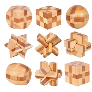 Holzsammlung Knobelspiele 9 Stück