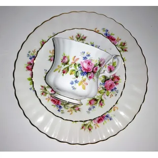 / Royal Albert/Sammeltasse/moos Rose / 1 Tasse - 1 Untertasse - 1 Kuchenteller/Original/Bone China