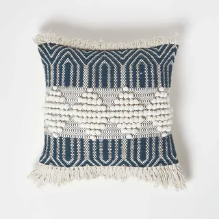 Homescapes Kelim Kissen Safi blau-weiß Gemustert, Deko-Kissen 45x45 cm mit Fransen, Boho Kissen mit Füllung
