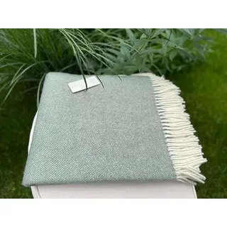 Wolldecke 140x200 cm aus 100% Neuseeländischer Wolle – Sage Green Sofadecke, Wohndecke & Plaid, Hergestellt in Litauen, Skandinavisches Design
