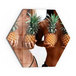 DEQORI Glasbild 'Ananas bedeckte Brüste', 'Ananas bedeckte Brüste', Glas Wandbild Bild schwebend modern beige