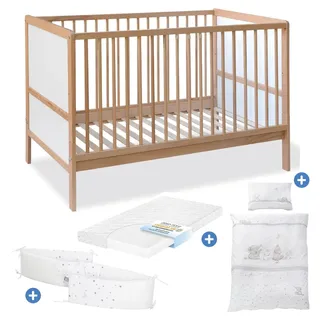 Pinolino Babybett-Komplett-Set Carla Buche teilmassiv lackiert  3-fach höhenverstellbar, 3 Schlupfsprossen inkl. Bettwäsche, Nestchen & Matratze 70 x 140 cm - Natur