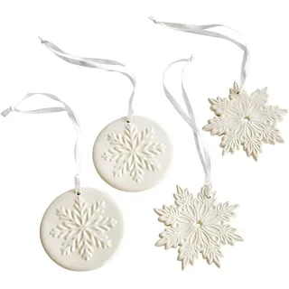 Loberon Anhänger 4er Set Jorval, weiß | Kunstvolles Schneeflocken-Design, Zwei Motive, Christbaumschmuck, Weihnachten, Weihnachtsdeko, Porzellan, Polyester