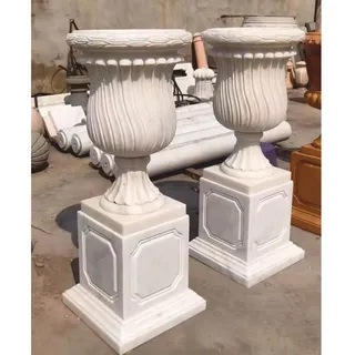 Casa Padrino Luxus Barock Garten Deko Marmor Blumentopf Set auf Säulen Weiß H. 105 cm
