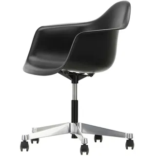 Vitra - Eames Plastic Armchair PACC RE, poliert / tiefschwarz, weiche Rollen (Hartboden)