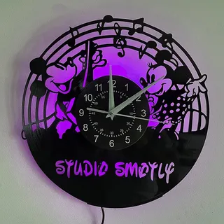 Smotly Anime-Mickey-Minnie-Thema LED Wanduhr - 7 Farben, Nachtlicht, Retro-Design, Einzigartige Handgefertigte Geschenke, Digitale Dekoration für Zuhause (Mehrfarbig)