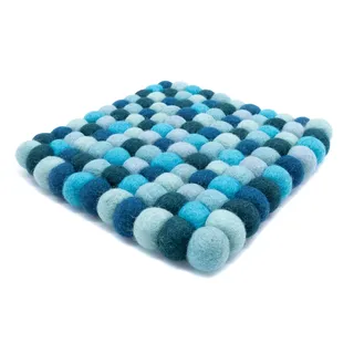 Filzuntersetzer aus Filzkugeln eckig Aqua hellblau blau100% Filz (Wolle) Handarbeit Topfuntersetzer bunt quadratisch von feelz (15x15cm)