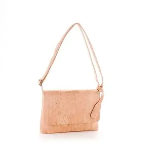 Kleine Umhängetasche aus Kork (beige) | Handtasche aus Naturkork | Clutch | Schultertasche naturkorkfarben mit Schultergurt aus Korkstoff für Damen