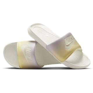 Nike Victori One Damen-Slides mit Print - Weiß, 42