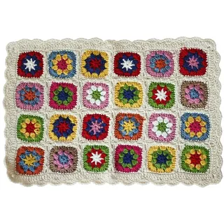 Handgefertigter Dekorativer Teppich Im Landhausstil, Gestrickt Und Gehäkelt