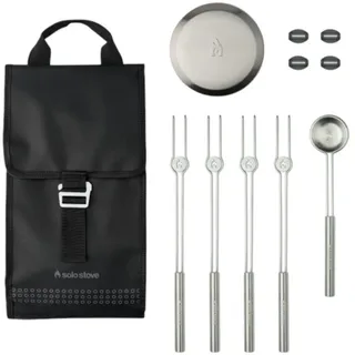 Solo Stove Mesa Accessorie-Set | Inkl. 4 Mini-Röstspieße aus Edelstahl + Ablagen, Pellet Schaufel, Mesa Deckel, Aufbewahrungsetui, Zubehör-Set für Outdoor Feuerstelle, 22,4 x 40,6 cm, 1 kg
