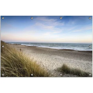 Wallario Outdoor-Poster für Garten oder Balkon Strandspaziergang im Urlaub an der Ostsee, Motivbanner Größe: ca. 80 x 120 cm, Outdoor-Bild