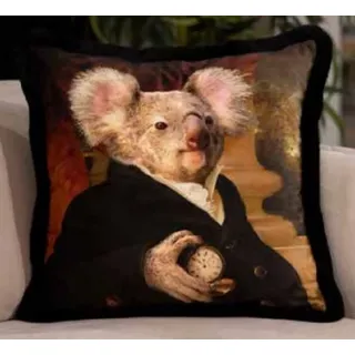 Casa Padrino Luxus Deko Kissen Sir Koala Bär Mehrfarbig / Schwarz 45 x 45 cm - Bedrucktes Samt Kissen mit Fransen - Luxus Qualität