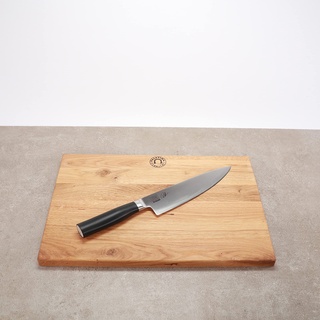Kai Shun Tim Mälzer TMK-0706 Kochmesser 20 cm, ultrascharfes Japan Messer + handgefertigtes Schneidebrett aus Eiche, 40x25 cm