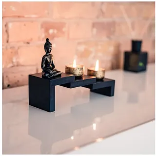 Flanacom Buddhafigur Zen Garten Buddha Figur - Mini Garten Kerzenhalter (Set, mit Buddha Statue, 2 Teelichterhaltern und 2 Teelichtern), Naturholz Esotherik Set schwarz