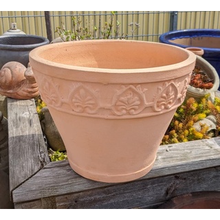 Generisch NEU !! Robuster Blumenkübel mit Herzranke ø ca. 35 cm aus Terracotta Terrakotta Blumentopf Pflanzgefäß Garten Mediterran