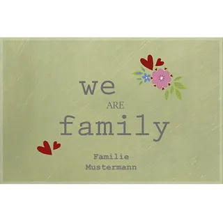 Manutextur Fußmatte mit Namen - Motiv we Are Family - grün - viele Familien-Motive - Schmutzfangmatte personalisiert - Größe 50x80 cm - persönliches & individuelles Geschenk