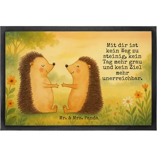 Mr. & Mrs. Panda Eingangsteppich Igel Liebe Design 60 x 90 cm - Geschenk, Fußabtreter, Fussmatte, Schmutzmatte, Schmutzfangmatte, fußmatte, Freundin, Verheiratet, Hochzeitstag, Hochzeit, Eingangsmatte