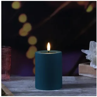 Deluxe Homeart LED-Kerze MIA Deluxe für Außen flackernd H: 10cm D: 7,5cm outdoor dunkelgrün, LED Classic, warmweiß (2100K bis 3000K) grün