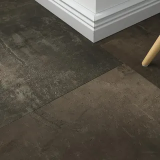 Klick-Vinyl Metallic dark – inkl. Dämmung & Fußleisten