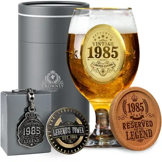 CROWNLY CRYSTAL® 1985 Geschenk 40 Geburtstag Mann Bierglas Mit Gravur Personalisierte Geschenke Männer Deko 40 Geburtstag Mann Geburtstagskarte 40 Geschenk Freund Geschenk Für Bruder Geschenk Mann
