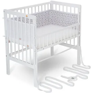 FabiMax Baby Beistellbett für Boxspringbett, TÜV geprüft 2022, inkl. Matratze und Nestchen aus Netzstoff, Buche massiv weiß, Comfort/graue Sterne auf weiß