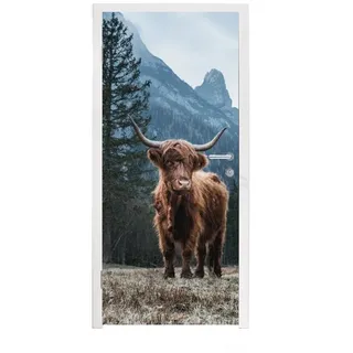 MuchoWow Türtapete Schottische Highlander - Berg - Landschaft - Bäume - Kuh - Natur, Matt, bedruckt, (1 St), Türfolie Selbstklebend, Türtapete, Türdeko Poster, 95x235 cm bunt 95 m x 235 m