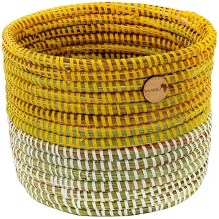 Geflochtener Übertopf Korb aus Savannengras für 12 cm Pflanztopf in Gelb | Afrikanische Handarbeit, Traditionelle Flechtkunst, Savannengras & recycelte Kunststoffbänder, Höhe 15 cm, Unikat
