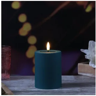 Deluxe Homeart LED-Kerze MIA Deluxe für Außen flackernd H: 10cm D: 7,5cm outdoor dunkelgrün (1-tlg) grün