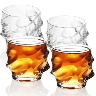 Intirilife 4x Whisky Glas in KRISTALL KLAR 'SCULPTURED' – Old Fashioned Whiskey Kristallglas Bleifrei im Sculpture Design spülmaschinengeeignet per