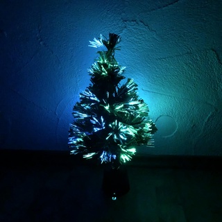 LED Weihnachtsbaum H 45 cm mit LED-Fiber Beleuchtung + Farbwechsler für Innen - Kleiner künstlicher Weihnachtbaum mit LED - künstlicher Tannenbaum mit LED - künstlicher Weihnachtsbaum mit LED